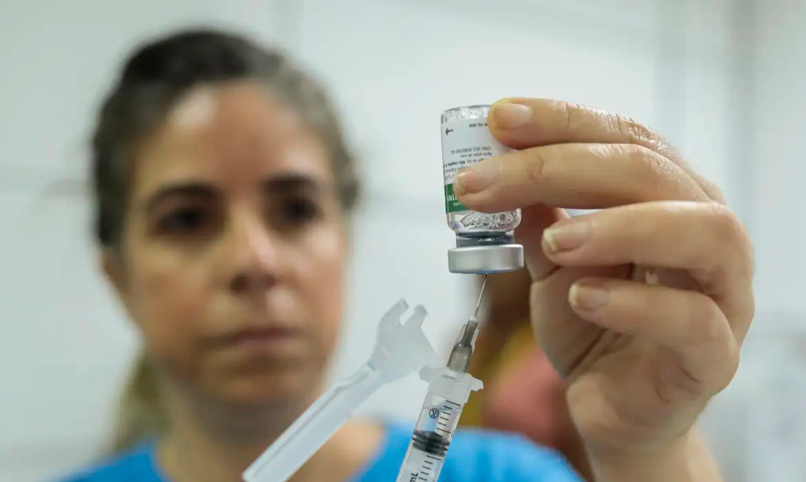 Casos de Síndrome Respiratória Aguda Grave aumentam entre crianças