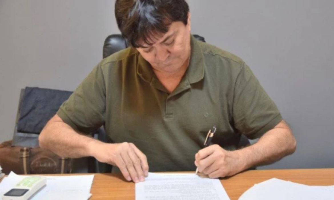 Prefeito Léo Cunha tem bens apreendidos pela PF
